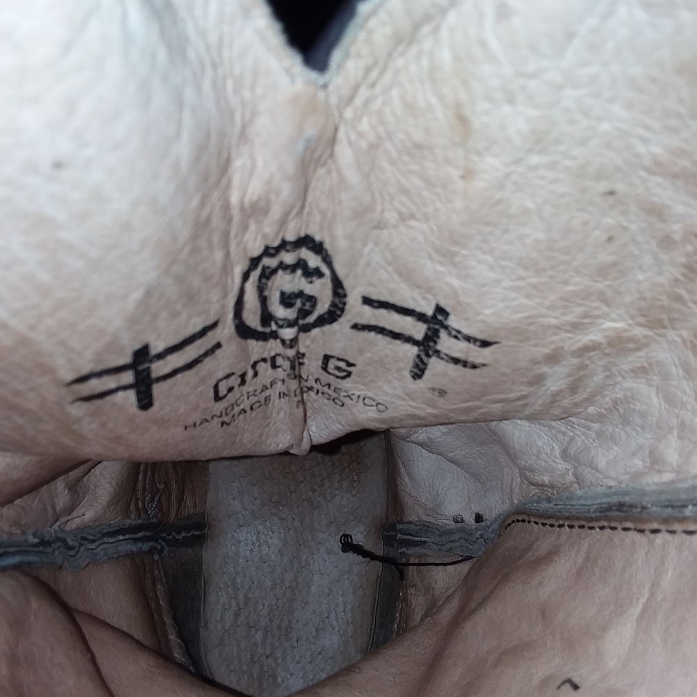 Boots - Picture 3 of 4
